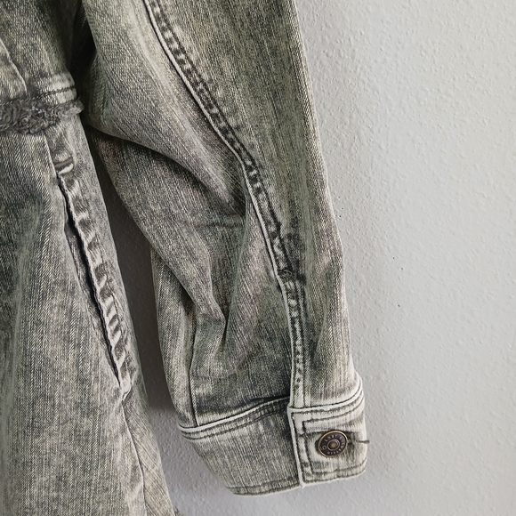 Denim Jacket LOGO by Lori Goldstein - Picture 9 of 9